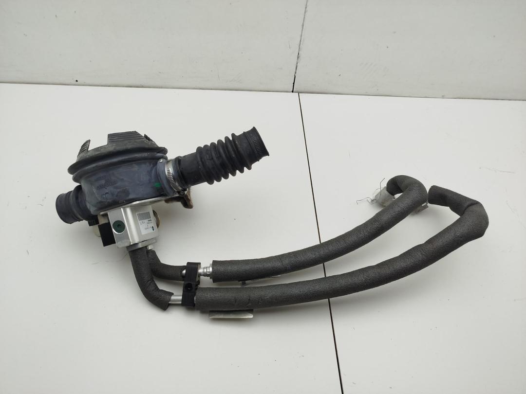 трубка кондиционера BMW 7 F01/F02 2012, 3.0 л., гибрид, АКПП, серый, седан, 9249225, 9253583, 9253582