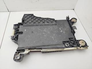 крепление аккумулятора BMW 2 Tourer F45/F46 2019, 1.5 л., гибрид, АКПП, чёрный, минивэн, 9304350