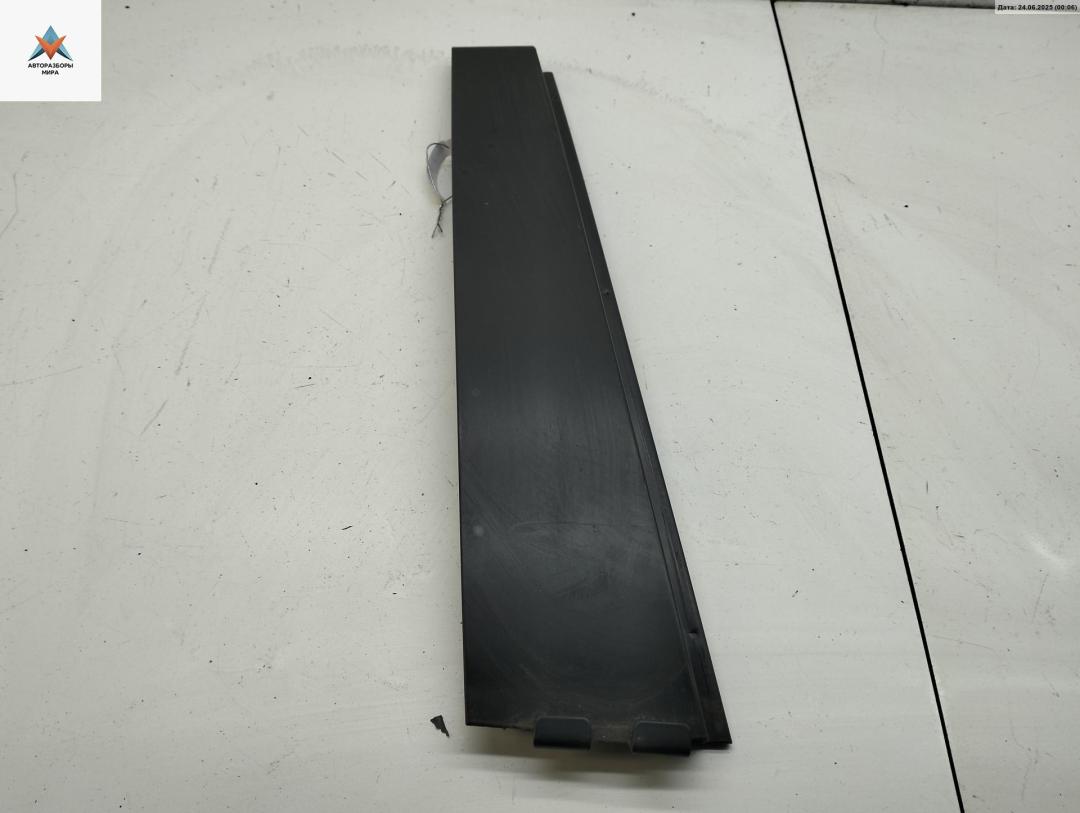 накладка двери (крышки) багажника Volkswagen Passat B6 2005, 2.0 л., бензин, МКПП, синий, универсал, 3C0839902 - фото №1