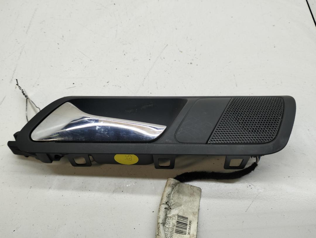 ручка внутренняя задняя левая Volkswagen Passat B6 2006, 2.0 л., дизель, МКПП, серый, универсал, 3C4839113