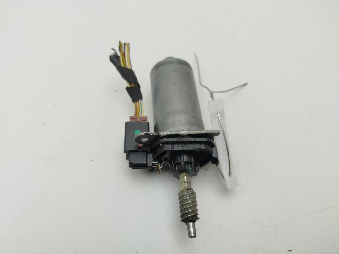моторчик регулировки сиденья BMW 7 F01/F02 2012, 3.0 л., гибрид, АКПП, серый, седан