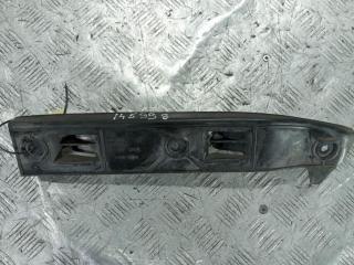 Крепление бампера переднего Volkswagen Golf 5 поколение 2003, цвет, 1J0807184A