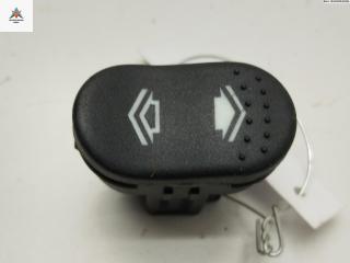 кнопка стеклоподъемника переднего правого Ford Focus 1 поколение 1999, 1.8 л., бензин, МКПП, серый, седан, 98AB142529DC