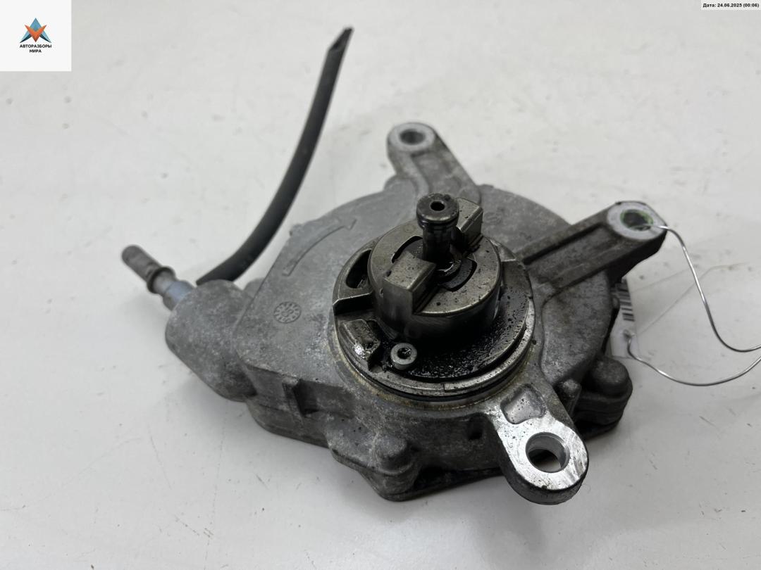 насос вакуумный Toyota COROLLA VERSO 2005, 2.2 л., дизель, МКПП, серый, минивэн - фото №1