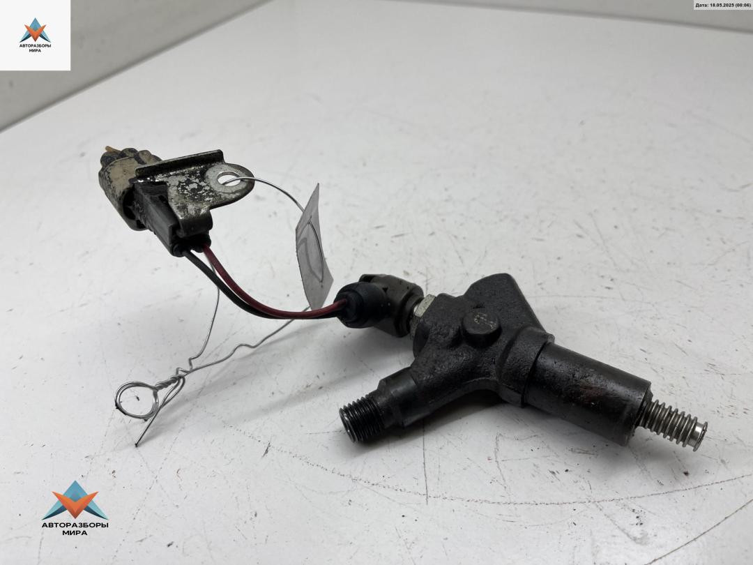 форсунка Toyota COROLLA VERSO 2005, 2.2 л., дизель, МКПП, серый, минивэн, 23670-0R040 - фото №1