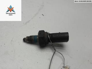 Датчик включения заднего хода (лягушка) Volkswagen Golf 4 поколение 1999, 1.6 л., бензин, МКПП, зелёный, хетчбэк 3 дв.