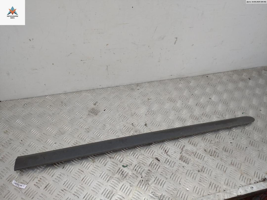 молдинг двери передней правой Mercedes-Benz Vito-2 / Viano W639 2009, 2.2 л., дизель, МКПП, белый, микроавтобус, A6396900462KZ - фото №1