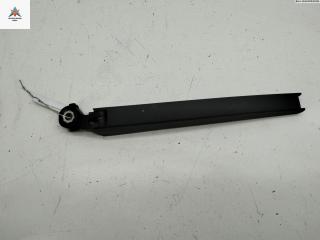 Щеткодержатель (поводок стеклоочистителя) задний Skoda Roomster 1 поколение 2009, 1.4 л., бензин, МКПП, серый, фургон, 3174894