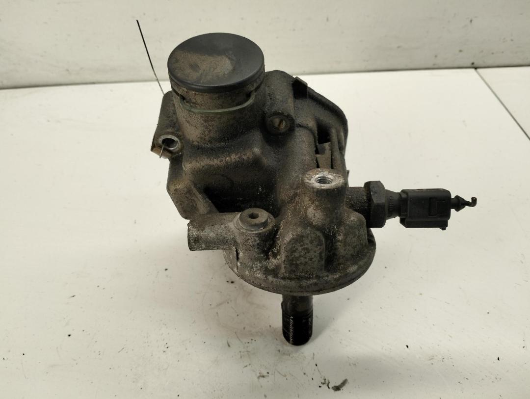 корпус масляного фильтра Volkswagen Bora 1999, 1.6 л., бензин, МКПП, седан, 06A115417