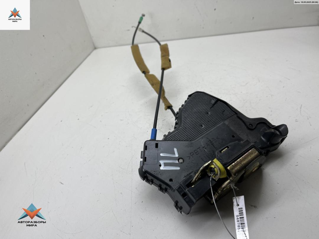 замок двери передней левой Toyota COROLLA VERSO 2005, 2.2 л., дизель, МКПП, серый, минивэн - фото №1