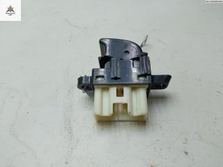 кнопка стеклоподъемника переднего правого Mazda Premacy CP [рестайлинг] 2004, 1.8 л., бензин, МКПП, серый, минивэн