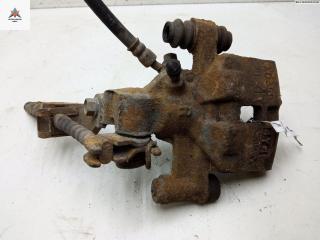 суппорт задний правый Mazda Premacy CP [рестайлинг] 2004, 1.8 л., бензин, МКПП, серый, минивэн