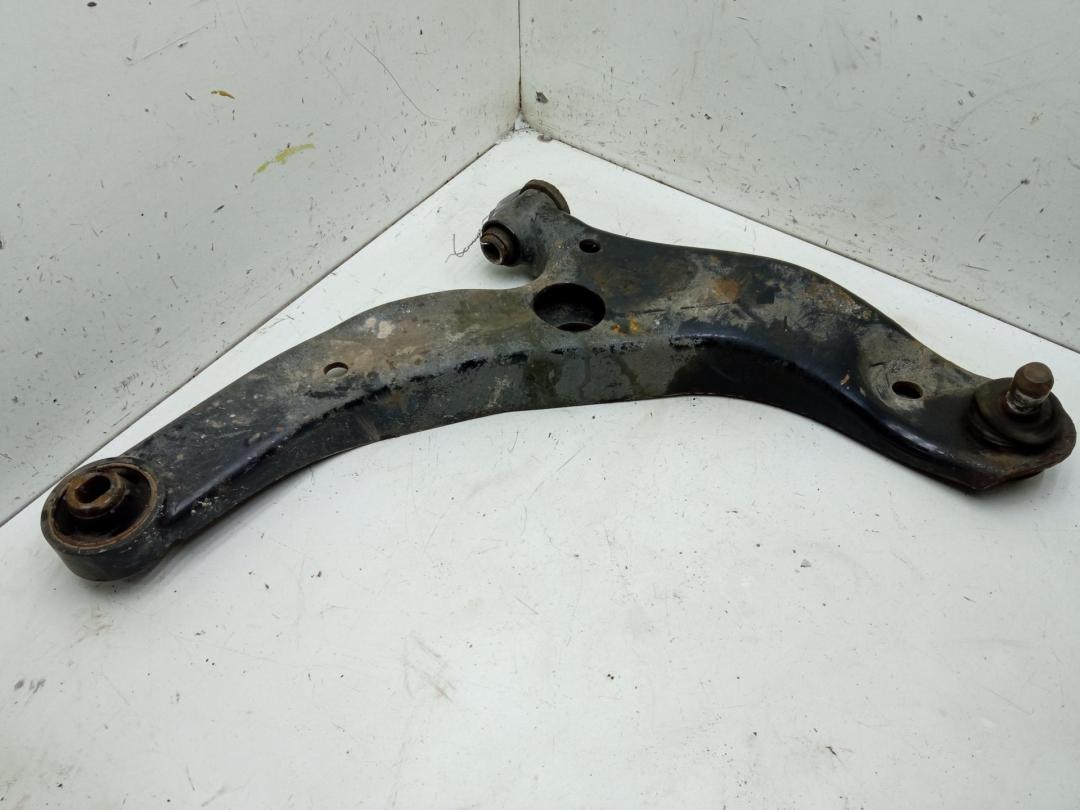 рычаг передний правый Mazda Premacy 2004, 1.8 л., бензин, МКПП, серый, минивэн