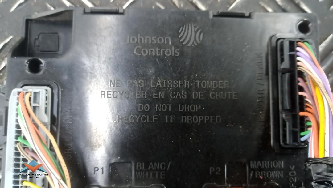 блок комфорта Renault Captur 1 поколение 2015, 1.5 л., дизель, МКПП, хетчбэк 5 дв., 284B18533R - фото №1