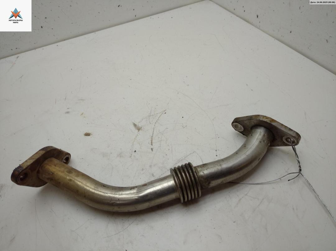 трубка системы рециркуляции EGR Volkswagen Transporter T4 1993, 1.9 л., дизель, МКПП, белый, микроавтобус, 028129713E - фото №1