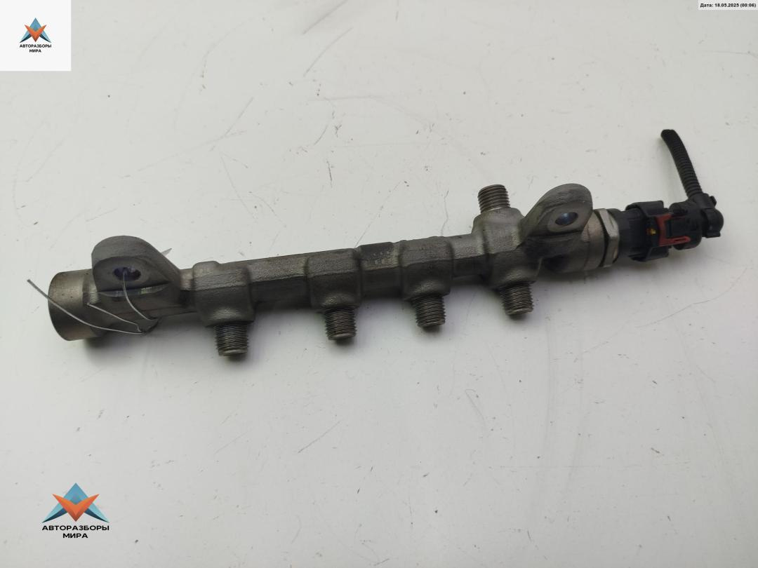 топливная рампа Opel Insignia 1 поколение (A) 2011, 2.0 л., дизель, МКПП, чёрный, универсал, 55576177, 04445214221 - фото №1