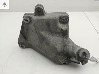 кронштейн двигателя Mercedes-Benz R-Класс W251 2008, 3.5 л., бензин, АКПП, серый, минивэн, 2722234204