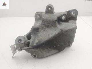 кронштейн двигателя Mercedes-Benz R-Класс W251 2008, 3.5 л., бензин, АКПП, серый, минивэн, 2722234104