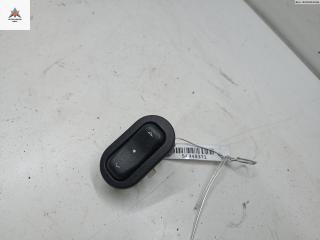 кнопка стеклоподъемника заднего правого Opel Zafira 1 поколение (A) 2001, 1.8 л., бензин, МКПП, серый, минивэн, 90551388