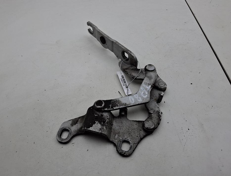 петля капота правая BMW 1 E81/E87 2007, серый, хетчбэк 5 дв., 7060560