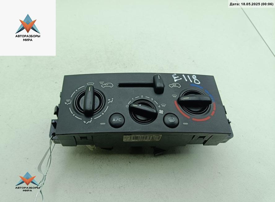 блок управления печки / климат-контроля Peugeot 207 1 поколение 2007, 1.6 л., бензин, МКПП, серый, кабриолет, 69910002 - фото №1