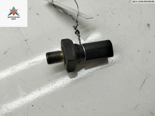 датчик давления масла Volkswagen Golf 4 поколение 1999, 1.6 л., бензин, МКПП, чёрный, хетчбэк 3 дв., 06A919081A