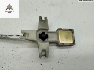 кронштейн (крепление) Volkswagen Passat B5 1998, 1.9 л., дизель, МКПП, синий, седан, 3B0839833