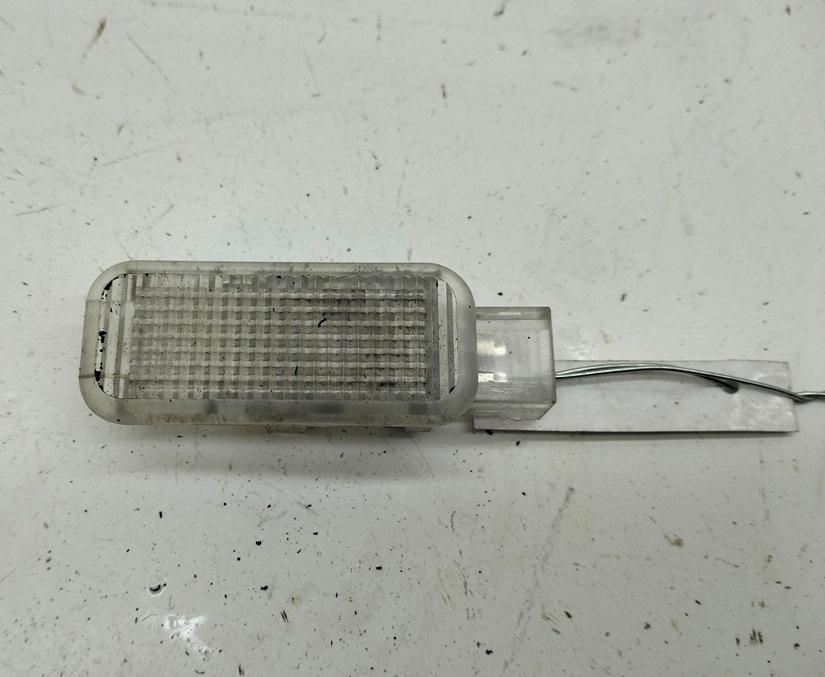 фонарь салона (плафон) Volkswagen Passat B5 1998, 1.9 л., дизель, МКПП, синий, седан, 3B0947415