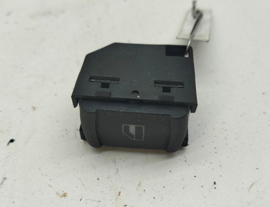 кнопка стеклоподъемника заднего правого Volkswagen Passat B5 1998, 1.9 л., дизель, МКПП, синий, седан, 3B0959855