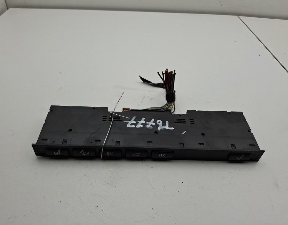 кнопка обогрева сидений BMW X5 E53 2003, 3.0 л., дизель, АКПП, чёрный, внедорожник 5 дв., 8373738