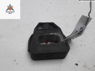 кронштейн радиатора Volkswagen Golf 4 поколение 2001, 1.4 л., бензин, МКПП, серый, хетчбэк 5 дв., 1U0121367A