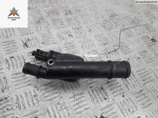 фланец (тройник) системы охлаждения Volkswagen Golf 5 поколение 2006, 2.0 л., дизель, АКПП, красный, хетчбэк 5 дв., 03G121132