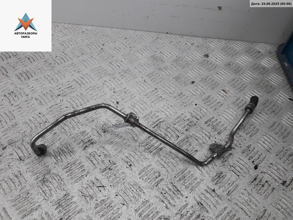 Трубка масляная турбины Volkswagen Golf 5 поколение 2006, 2.0 л., дизель, АКПП, красный, хетчбэк 5 дв. - фото №1