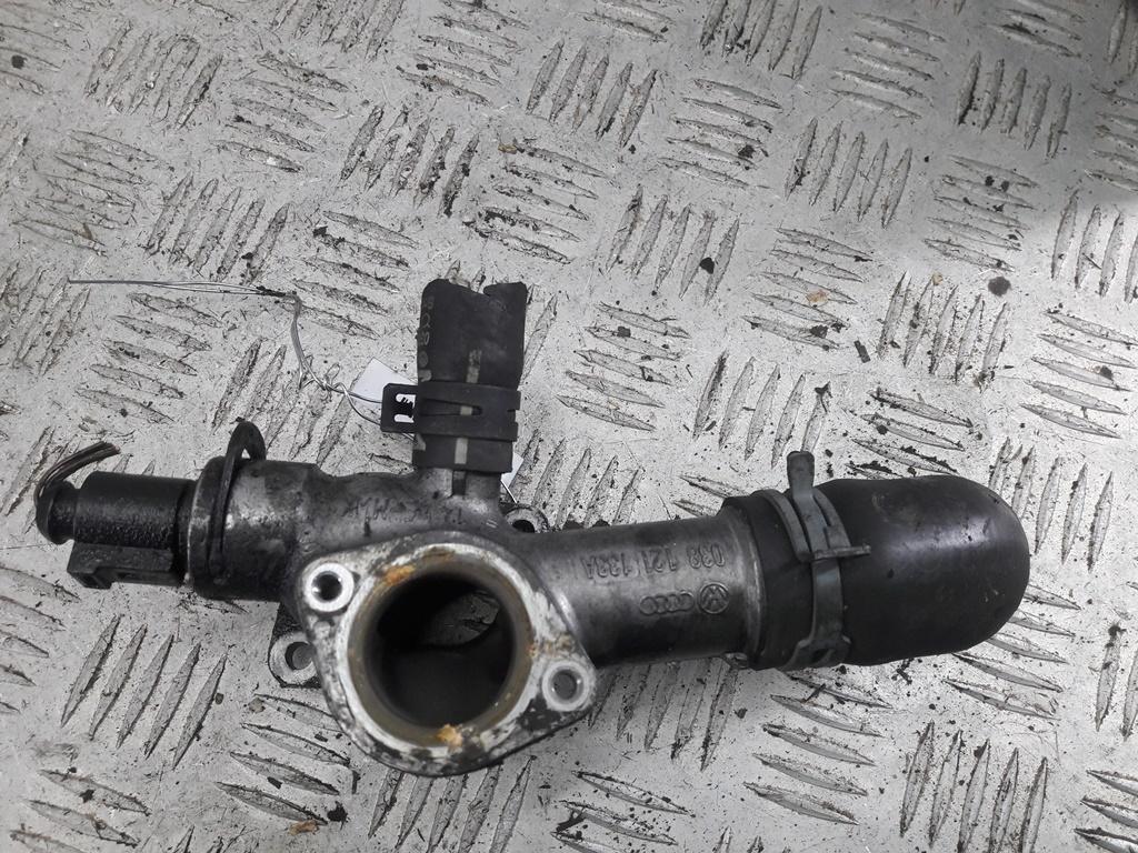 фланец (тройник) системы охлаждения Volkswagen Passat B5+ (GP) 2003, 1.9 л., дизель, МКПП, синий, универсал, 038121133A