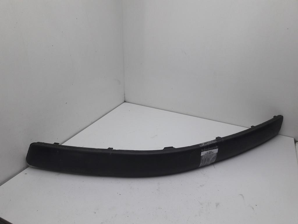 молдинг переднего бампера Volkswagen Passat B5 1999, 1.8 л., бензин, МКПП, синий, универсал, 3B0807717