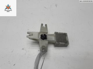 кронштейн (крепление) Volkswagen Passat B5 [рестайлинг] 2004, 2.0 л., бензин, МКПП, серый, универсал, 3B0839833