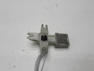 кронштейн (крепление) Volkswagen Passat B5+ (GP) 2004, 2.0 л., бензин, МКПП, серый, универсал, 3B0839833
