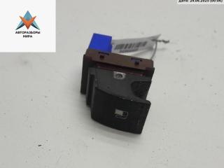 Кнопка открывания лючка топливного бака Volkswagen Golf 5 поколение 2006, 2.0 л., дизель, АКПП, красный, хетчбэк 5 дв., 7L6959833A