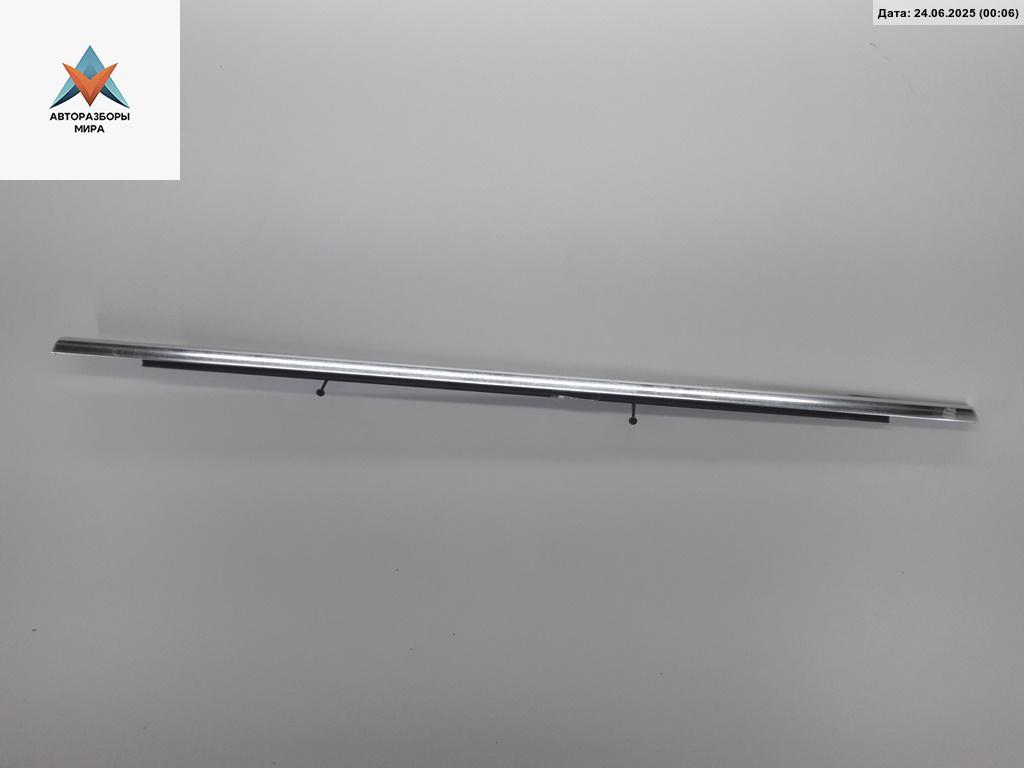 Молдинг стекла двери задней левой наружный Volkswagen Passat B6 2006, 2.0 л., бензин, АКПП, чёрный, универсал, 3C9839475B - фото №1