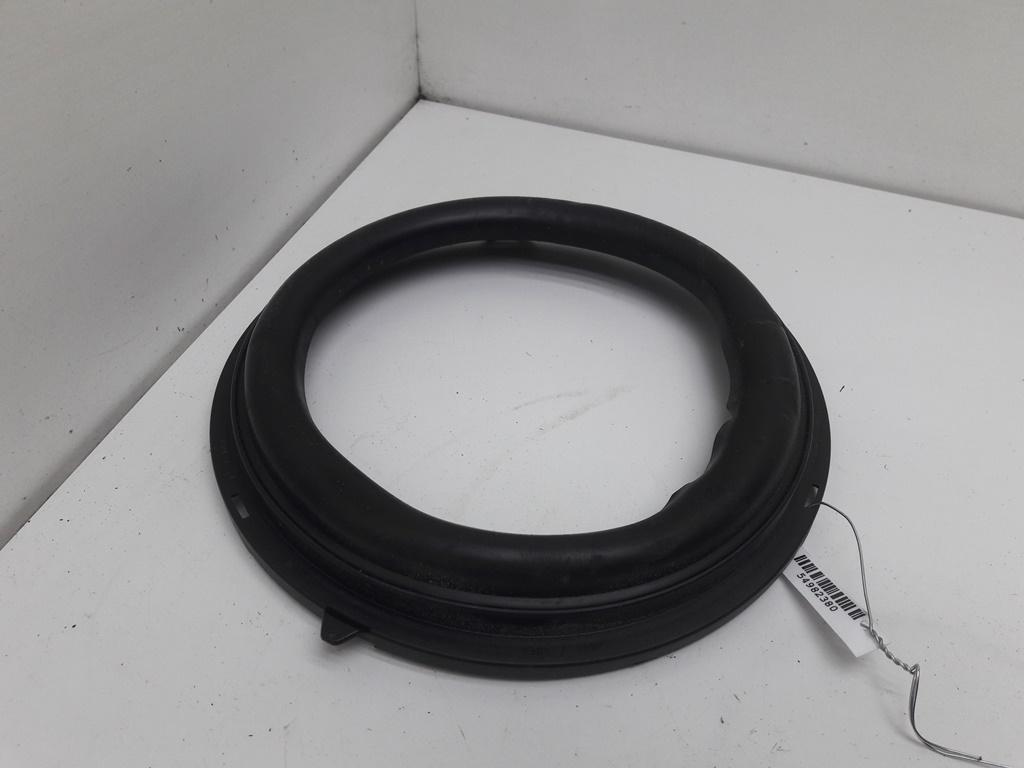 молдинг двери передней правой Volkswagen Passat B5+ (GP) 2004, 2.0 л., дизель, МКПП, серый, универсал, 3B0035217