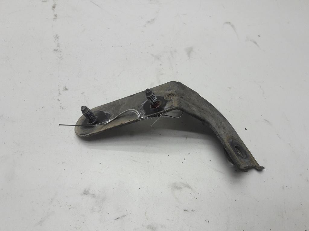 кронштейн (крепление) Volkswagen Passat B5+ (GP) 2003, 1.9 л., дизель, МКПП, синий, универсал, 3B7951181