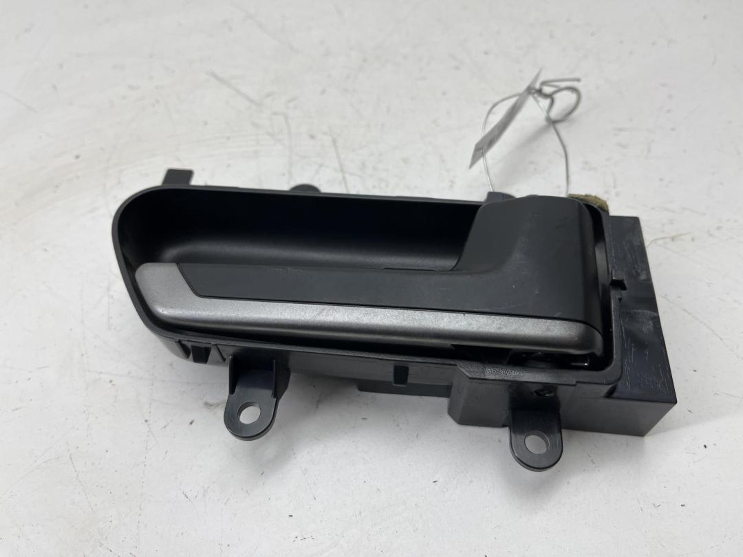 ручка внутренняя задняя правая Nissan Murano Z50 2005, 3.5 л., бензин, АКПП, серый, внедорожник 5 дв.
