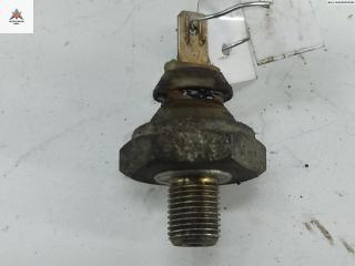 датчик давления масла Audi 80 8A/B3 1990, 1.6 л., бензин, МКПП, красный, седан