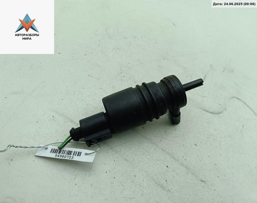 насос (моторчик) омывателя стекла Audi A6 4B/C5 1997, серый, седан, 1J0955851 - фото №1