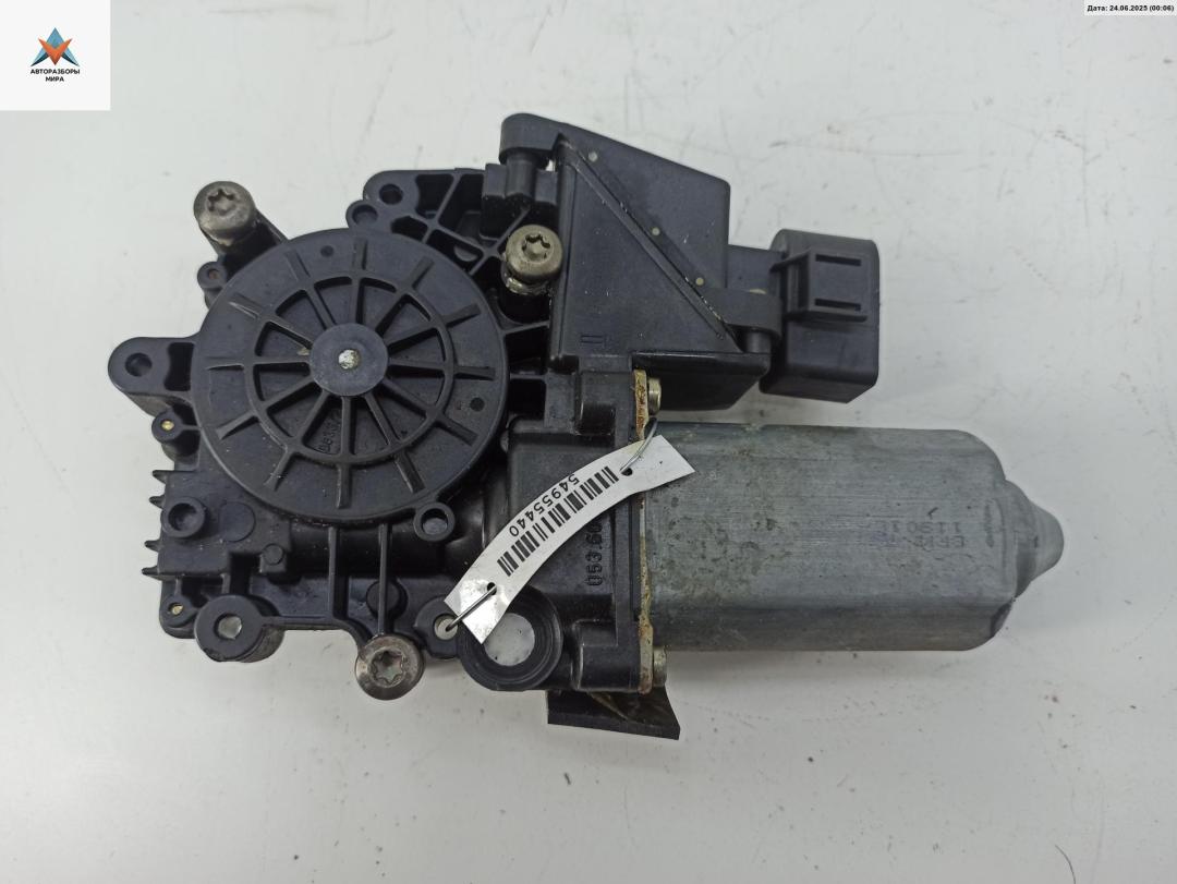 моторчик стеклоподъемника передний левый Audi A6 4B/C5 1998, 2.4 л., МКПП, универсал, 4B0959801 - фото №1