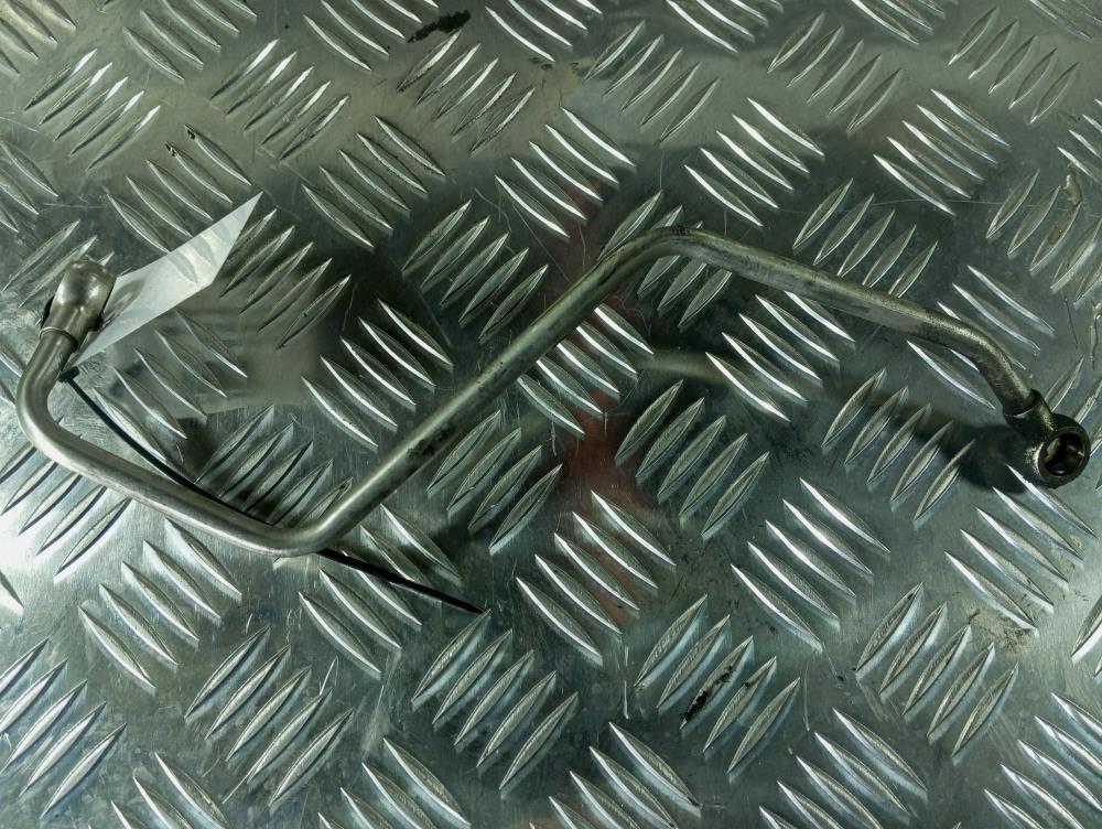 масляная трубка турбины Volkswagen Golf 6 поколение 2008, цвет, 03C145140F - фото №1