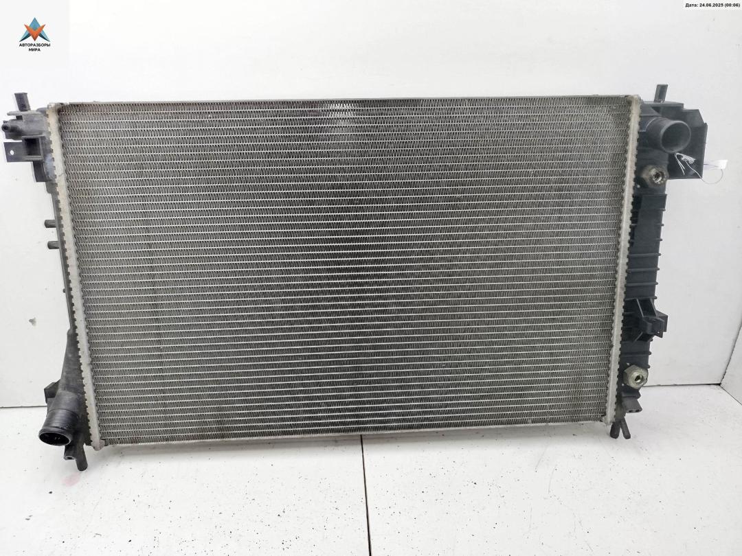 радиатор охлаждения Opel Vectra C 2003, 2.2 л., бензин, АКПП, серый, седан, 24418344 - фото №1