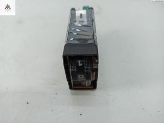 кнопка обогрева сидений Audi A4 B5 [рестайлинг] 1999, 1.6 л., бензин, МКПП, зелёный, седан, 8D0963563C