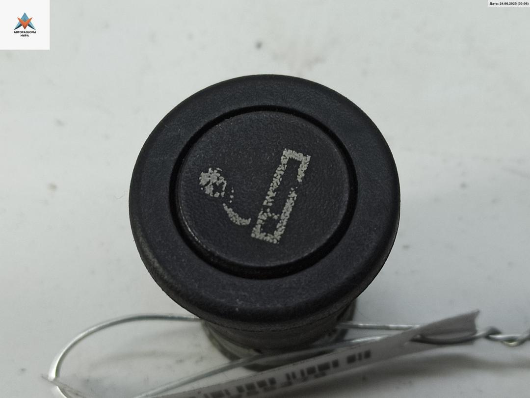 прикуриватель Audi A6 Allroad Quattro C5 2001, 2.5 л., дизель, АКПП, серый, универсал, 8 - фото №1