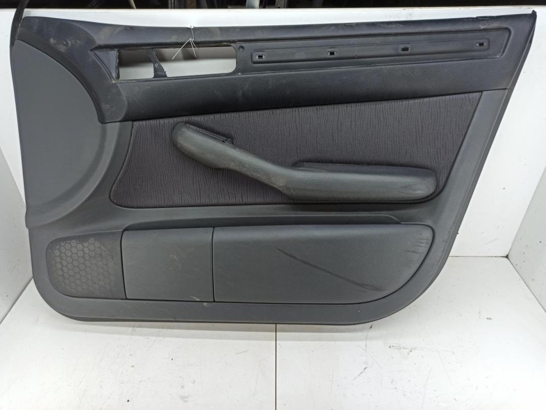 обшивка двери передняя правая Audi A6 C5 1997, 1.8 л., Ti, бензин, МКПП, серый, седан, 4B1867106